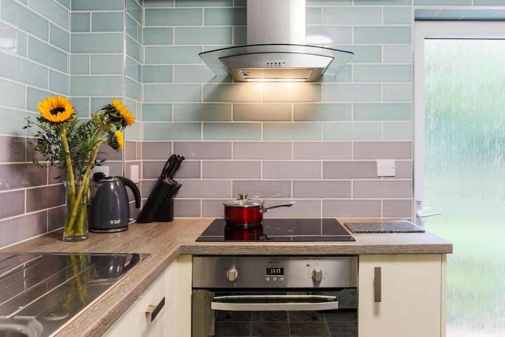 Truro Apartment In A Stunning Quiet Location 外观 照片